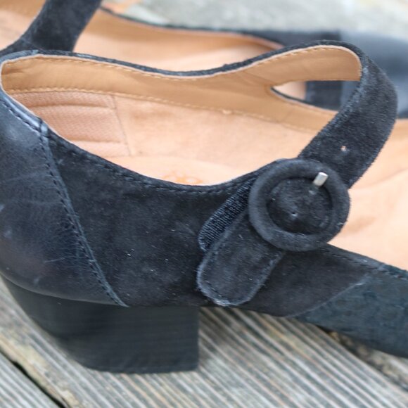 Comfortiva Black Stamped Leather & Suede Memory Foam Mary Jane Heels Sz 7 - Picture 5 of 10